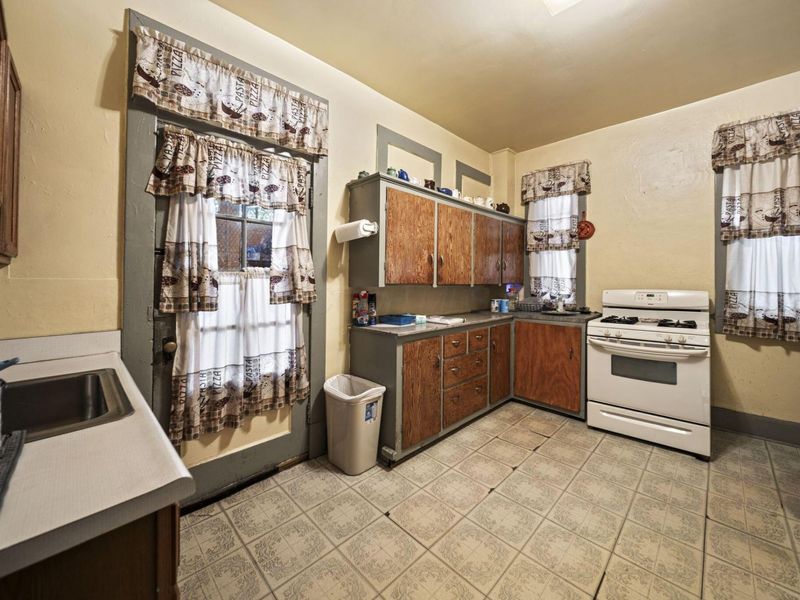 1834 Franklin Avenue , Columbus, OH 43205 Photo 10