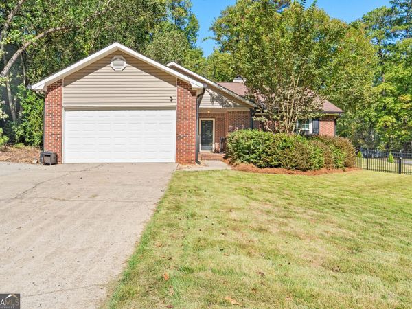 200 Chardonay Court, Peachtree City, GA 30269