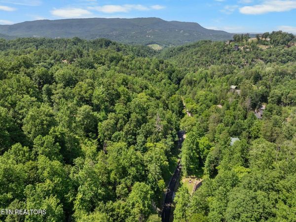 Balsam Slopes Rd, Sevierville, TN 37862