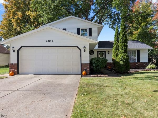 4812 Briarwood Drive , Lorain, OH 44053