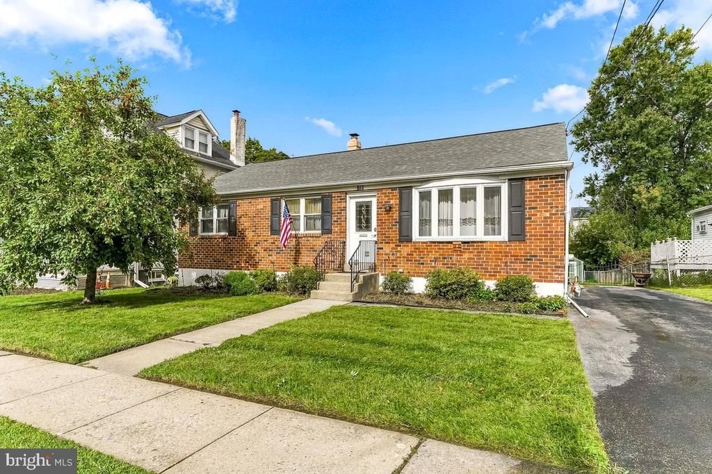 209 HENDERSON AVENUE , RIDLEY PARK, PA 19078