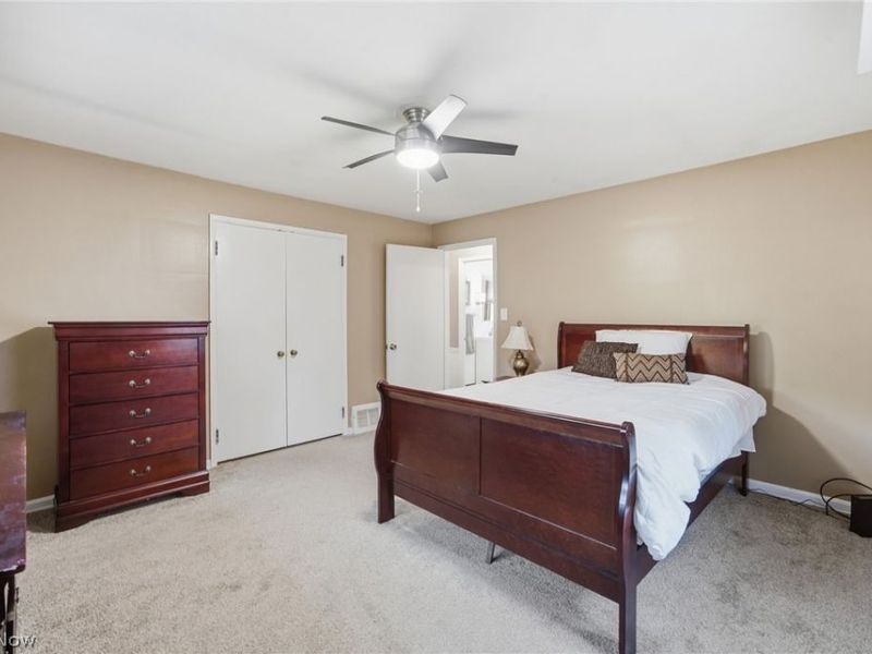 16420 Parklawn Avenue, Middleburg Heights, OH 44130 Photo 17