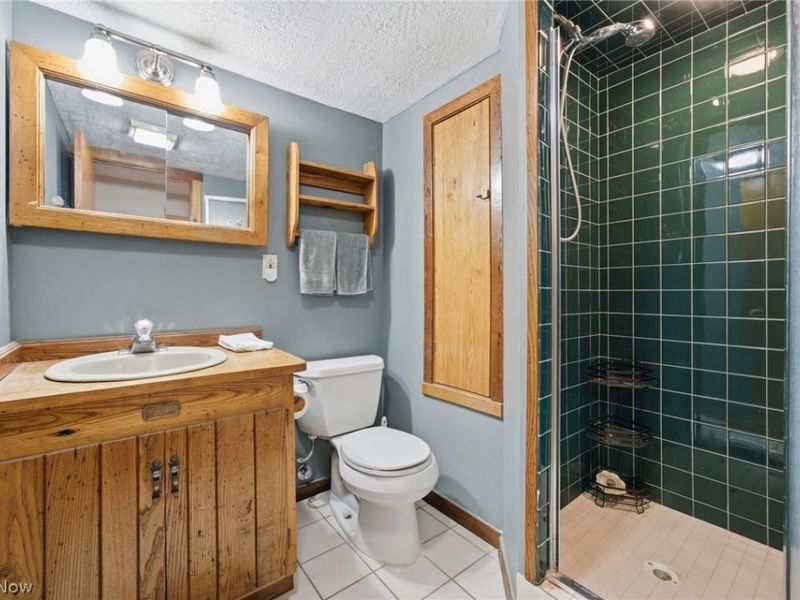 16420 Parklawn Avenue, Middleburg Heights, OH 44130 Photo 34