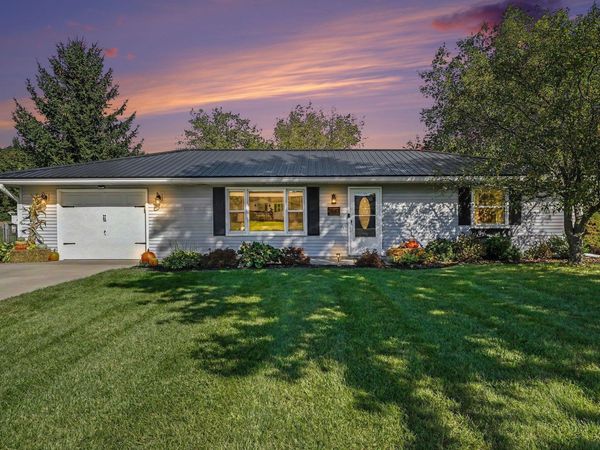 2887 Meadowlark Drive S, Mt Pleasant, MI 48858