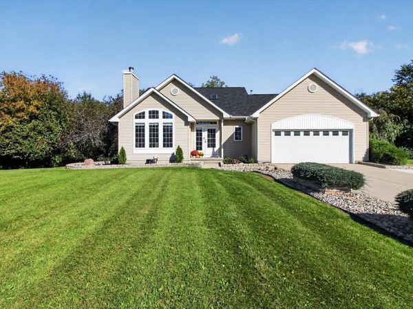 317 Red Maple Lane, Shepherd, MI 48883