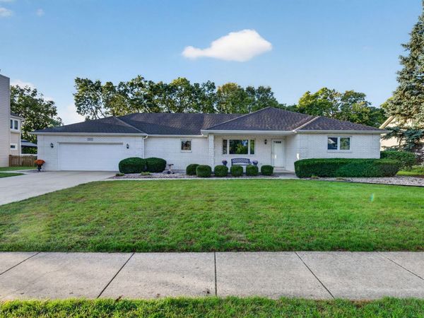 25053 W Mcmillin Drive, Channahon, IL 60410