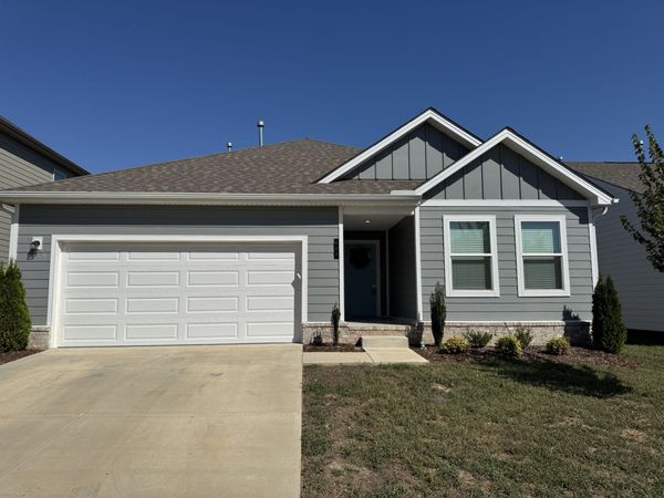 649 Cedar Brook Dr, White House, TN 37188