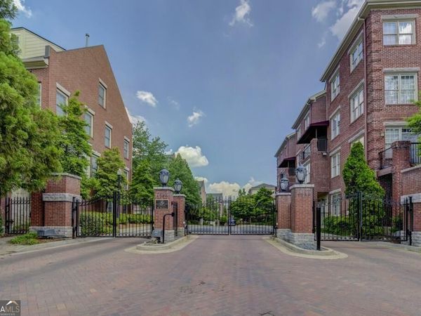 1735 PEACHTREE Street, Atlanta, GA 30309