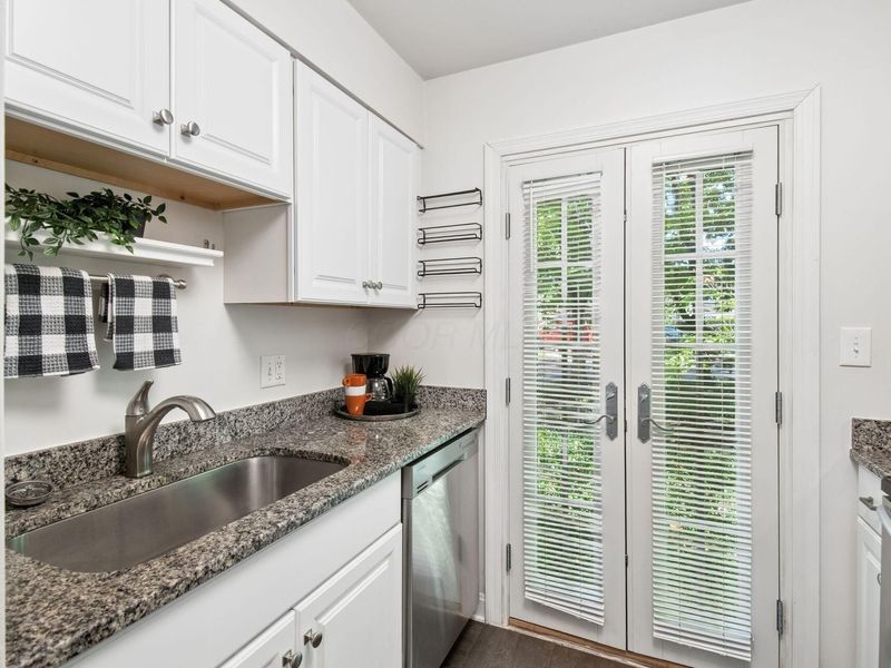 2885 Chateau Circle S, Upper Arlington, OH 43221 Photo 13