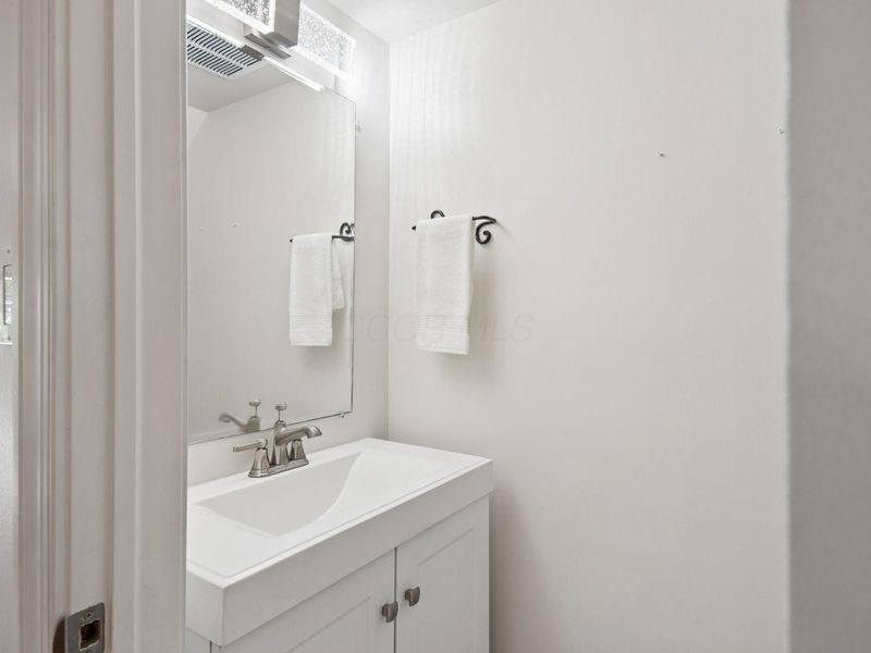 2885 Chateau Circle S, Upper Arlington, OH 43221 Photo 16
