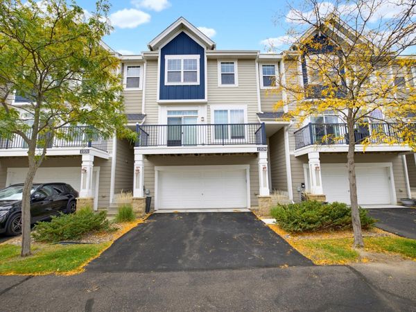 15529 Eagle Shore Drive, Unit 804, Apple Valley, MN 55124