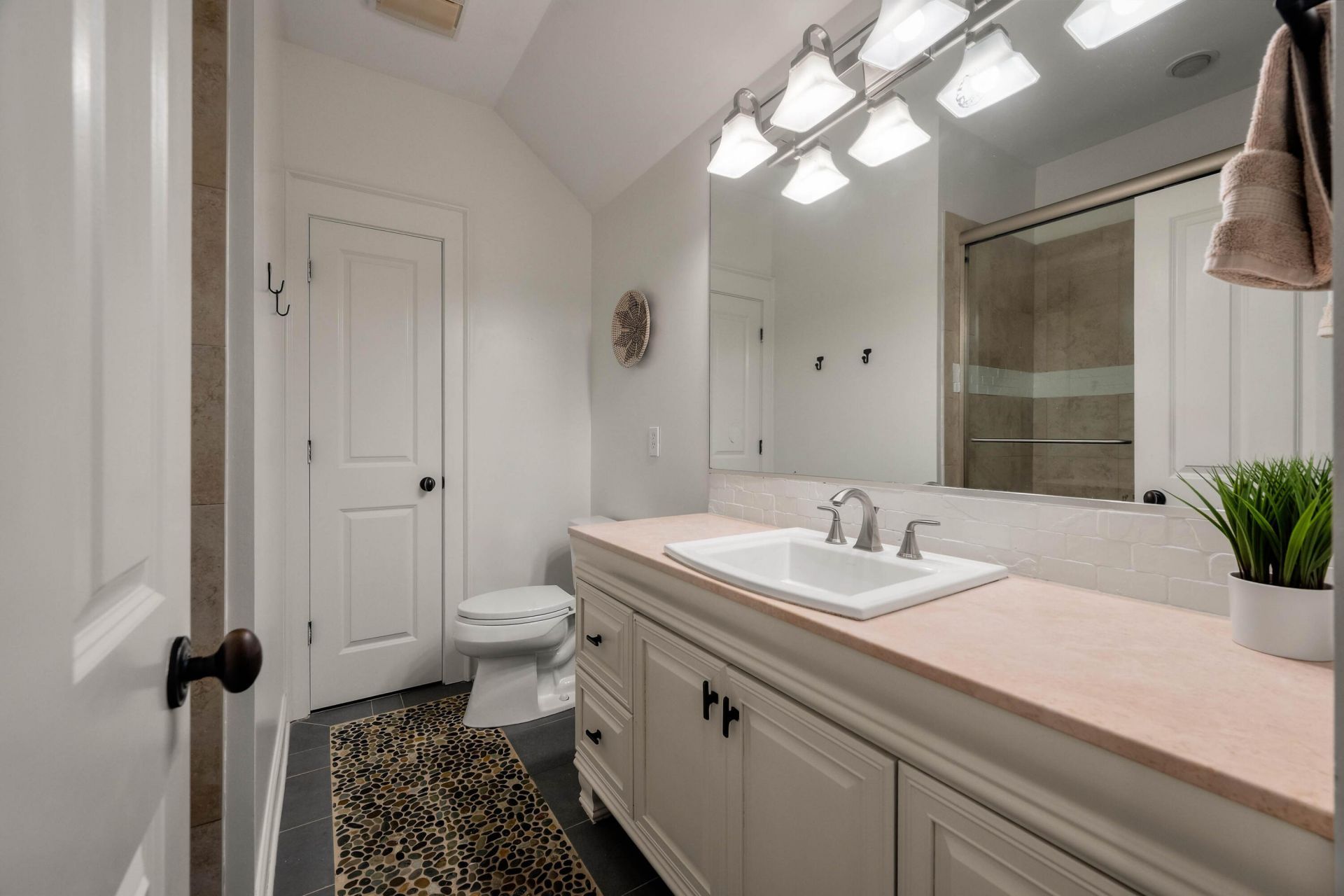 2104 Royal Pine Drive Photo 31