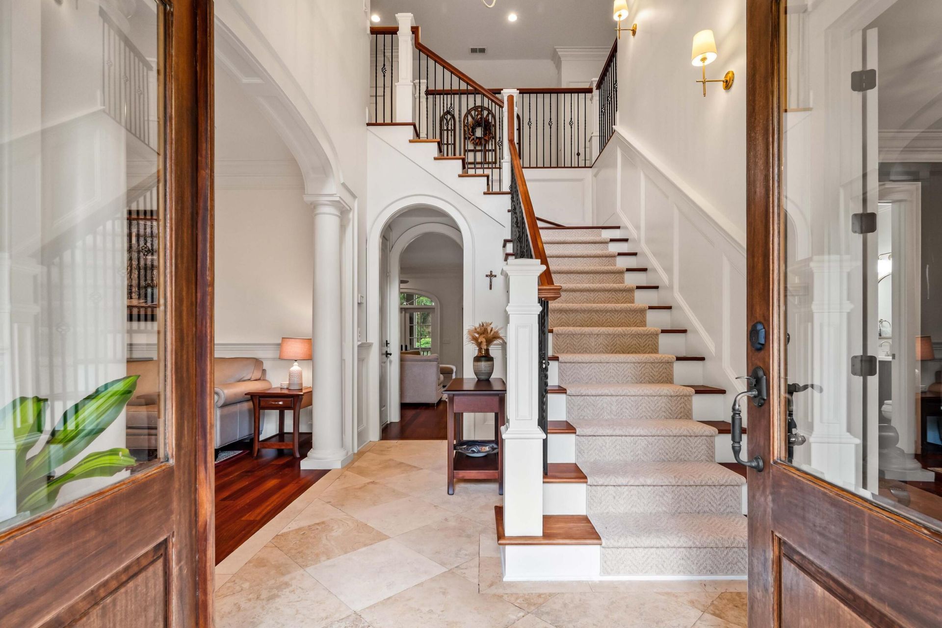 2104 Royal Pine Drive Photo 4