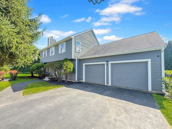 5 Swan Circle, Shrewsbury, MA 01545