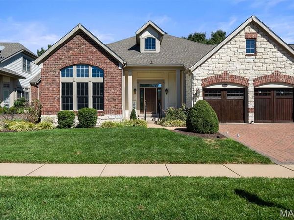 278 Meadowbrook Country Club Estate, St Louis, MO 63011