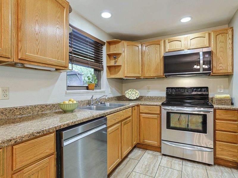 948 Pool Avenue, Vandalia, OH 45377 Photo 12