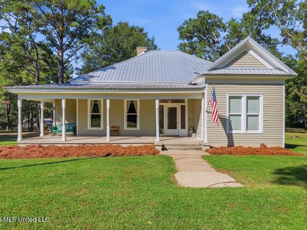 165 Second Street, Flora, MS 39071