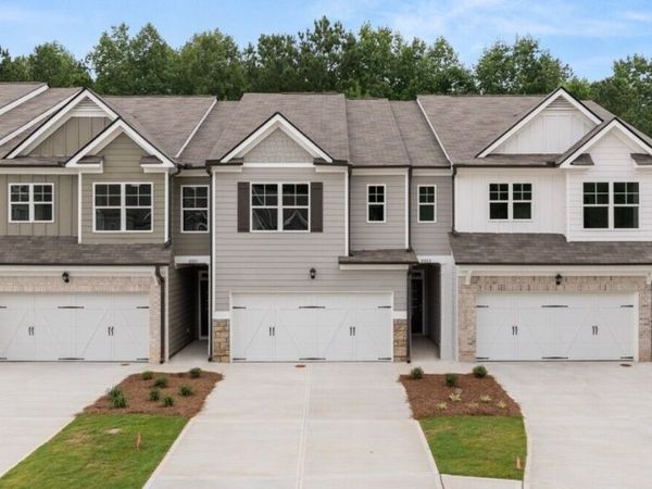 6665 Parsons Street, Flowery Branch, GA 30542