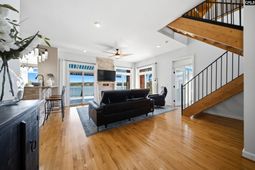 1065 Amick Drive photo 4