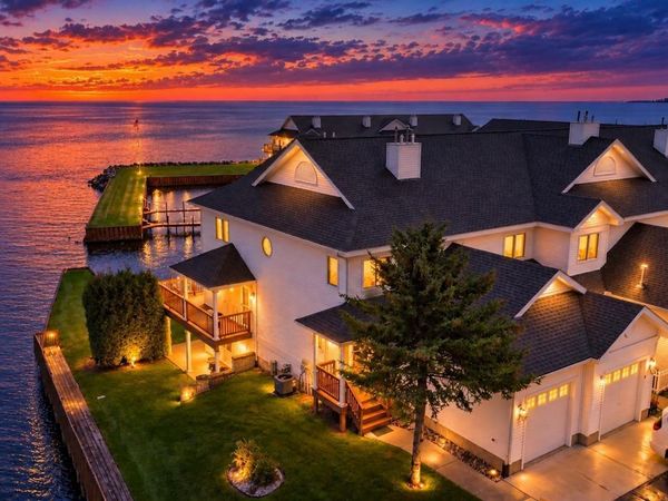 907 Lake Street W, Unit 1, Tawas City, MI 48763