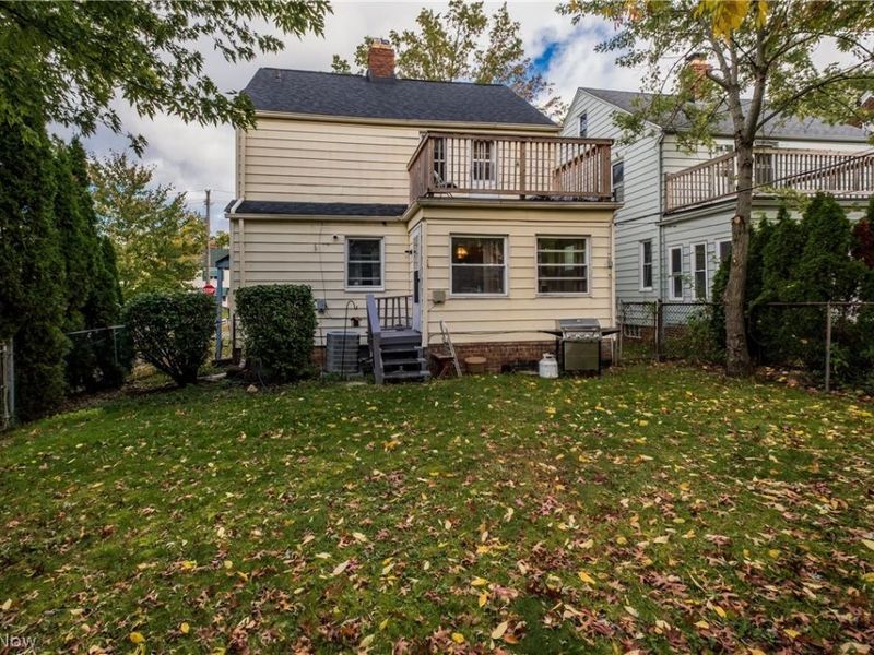 3742 Silsby Road, University Heights, OH 44118 Photo 6