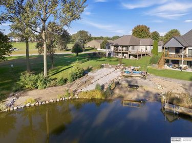 19515 Lakeside Circle, Plattsmouth, NE 68048