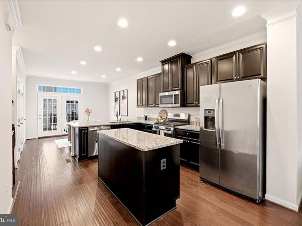 276 SE TRAIN WHISTLE TERRACE SE, LEESBURG, VA 20175
