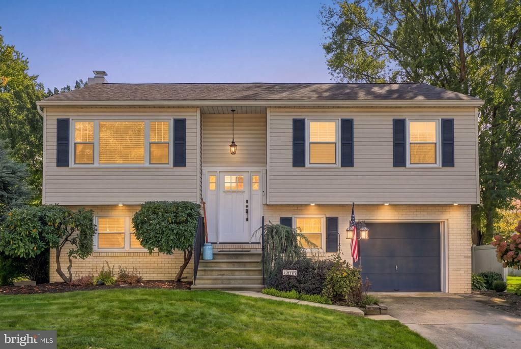 140 W WILSON AVENUE W, WERNERSVILLE, PA 19565