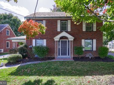 1720 W MAIN STREET, EPHRATA, PA 17522