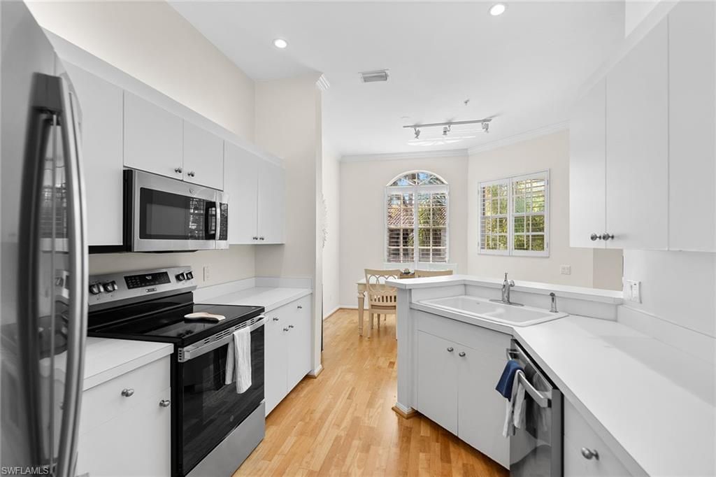 400 L Ambiance Cir , Unit 204, Naples, FL 34108 Photo