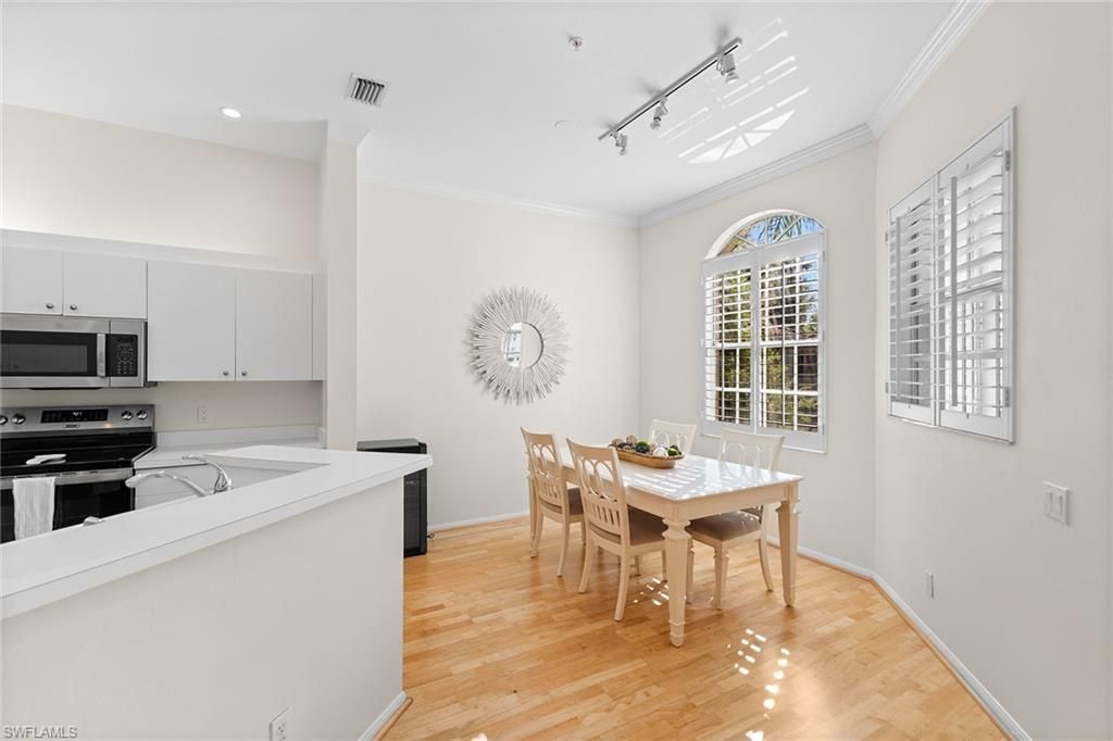 400 L Ambiance Cir , Unit 204, Naples, FL 34108 Photo