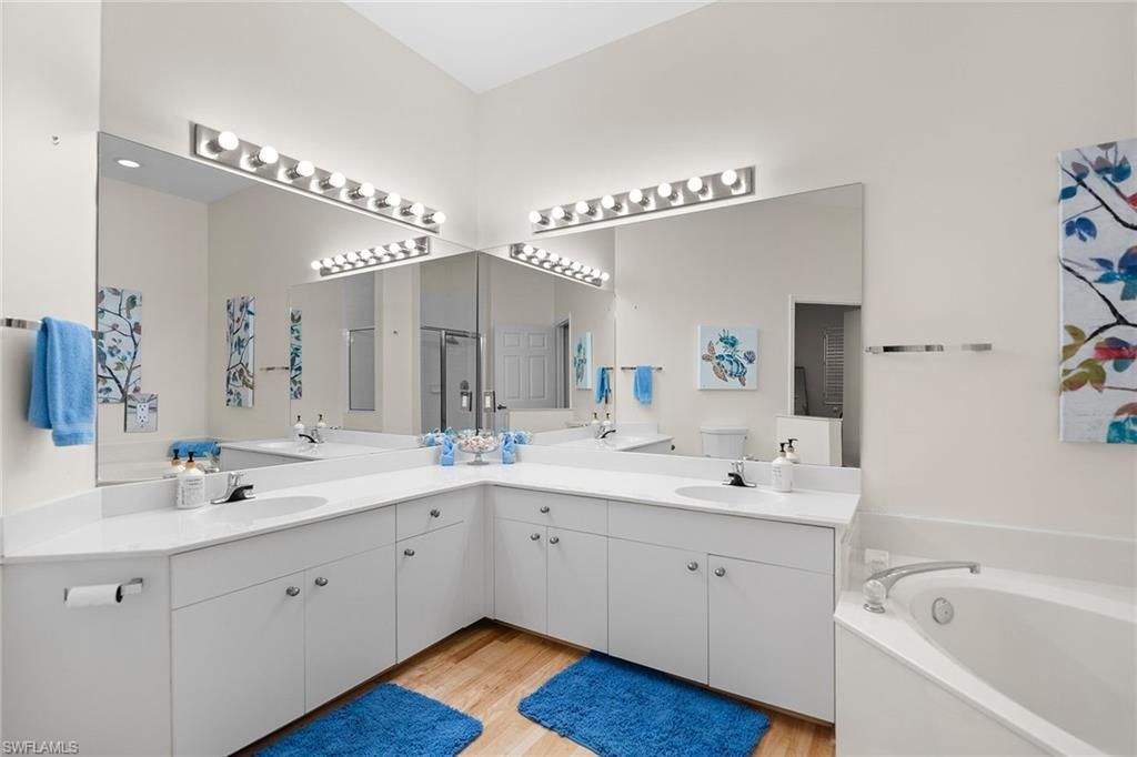 400 L Ambiance Cir , Unit 204, Naples, FL 34108 Photo