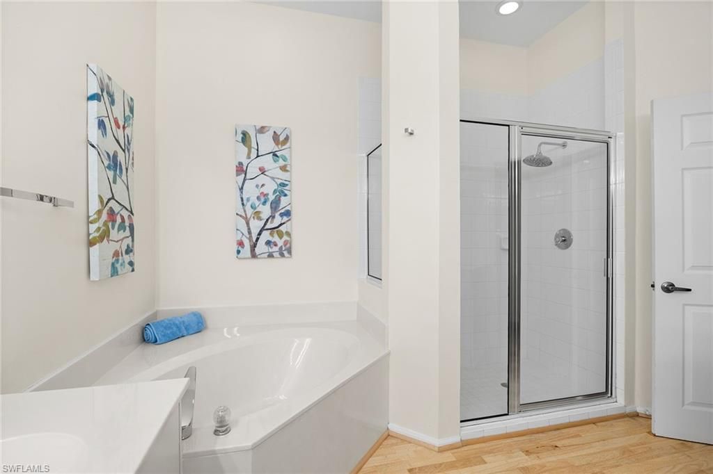 400 L Ambiance Cir , Unit 204, Naples, FL 34108 Photo