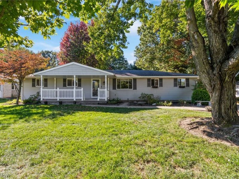 3681 Mariwood Avenue NW, Massillon, OH 44646 Photo 3