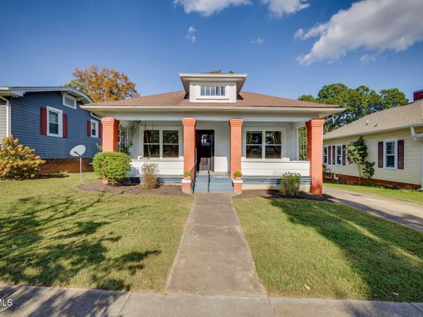 618 Hillcrest Drive, Johnson City, TN 37604