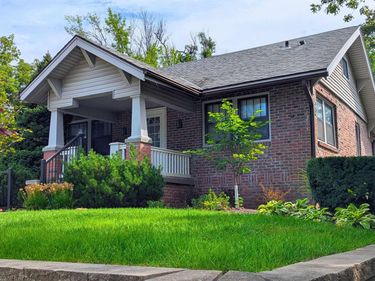 2424 S 33rd Street, Lincoln, NE 68506