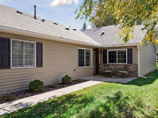 7658 Newbury Road, Woodbury, MN 55125