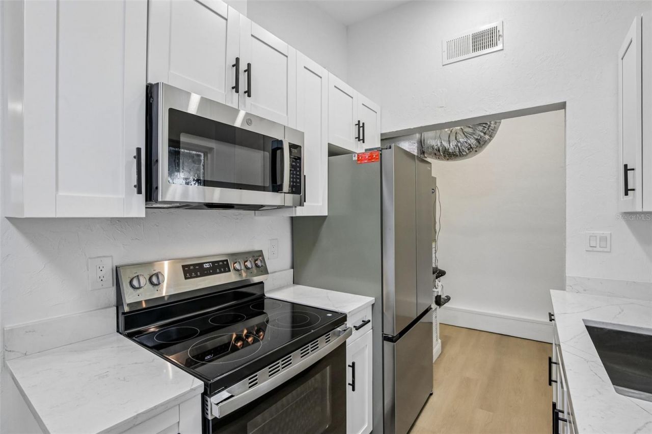 334 E Cornelius Circle, Sarasota, FL 34232 Photo