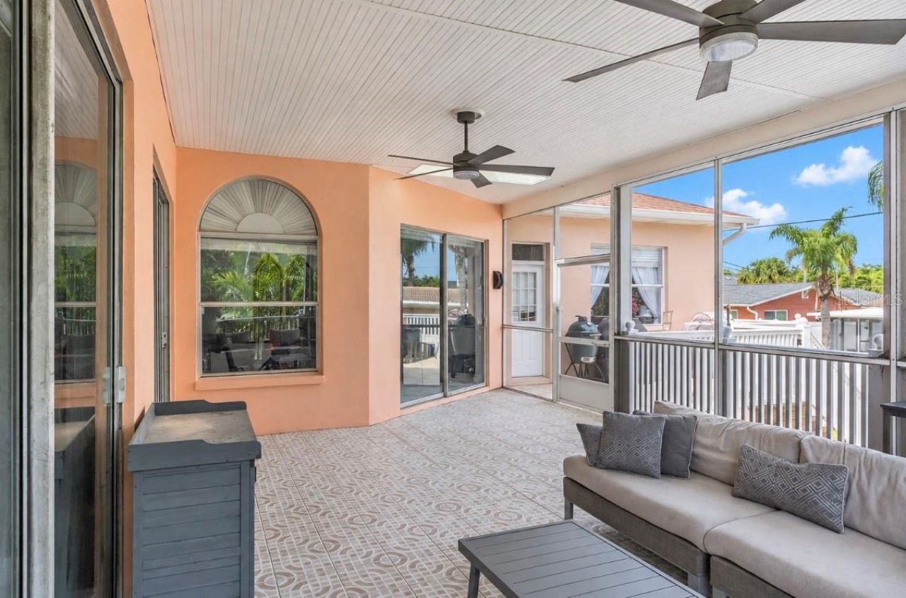 121 7th Street, Belleair Beach, FL 33786 Photo