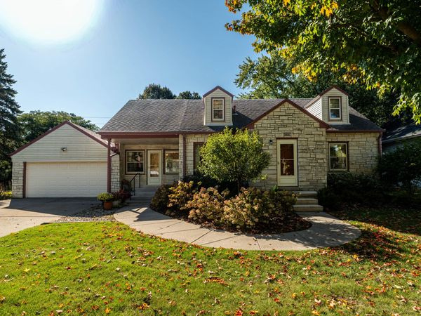 4711 W County Line Rd, Brown Deer, WI 53223