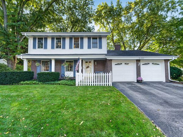 W51N838 Derby Ln, Cedarburg, WI 53012