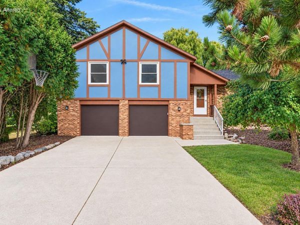 4004 Greenwood Ct, Sheboygan, WI 53081