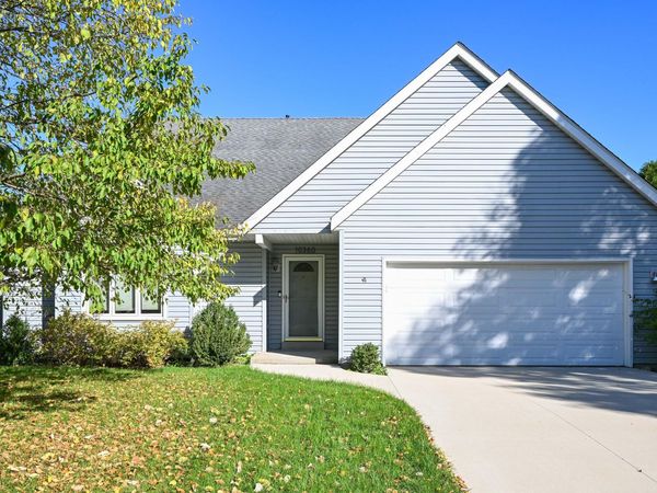 10360 S Mockingbird Ln, Oak Creek, WI 53154