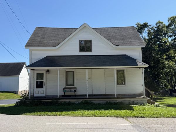 4301 Pleasant Valley Rd, Cedarburg, WI 53024