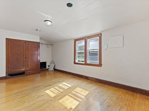 Main Photo