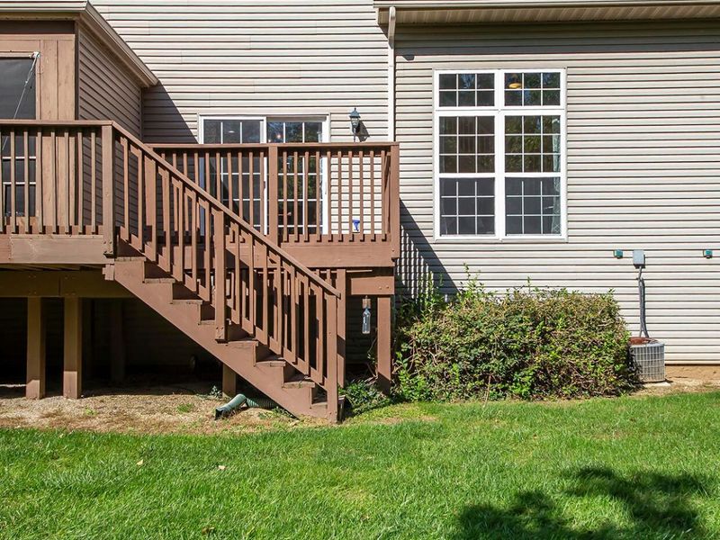 676 Spring Valley Drive , Lewis Center, OH 43035 Photo 30