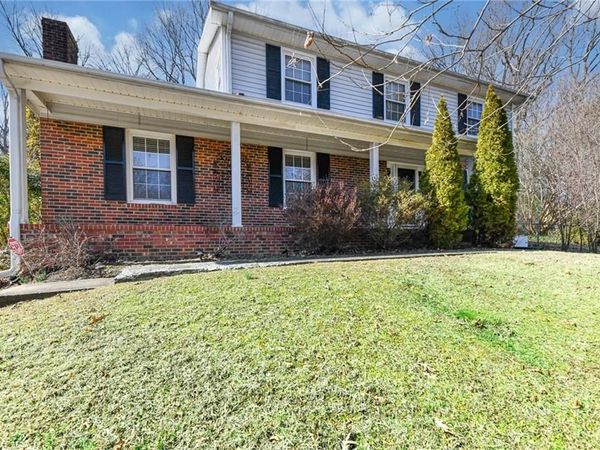 2019 Downing Street , Greensboro, NC 27410