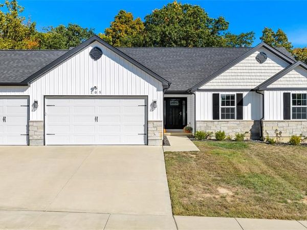 105 Providence Ridge Court, Wentzville, MO 63385