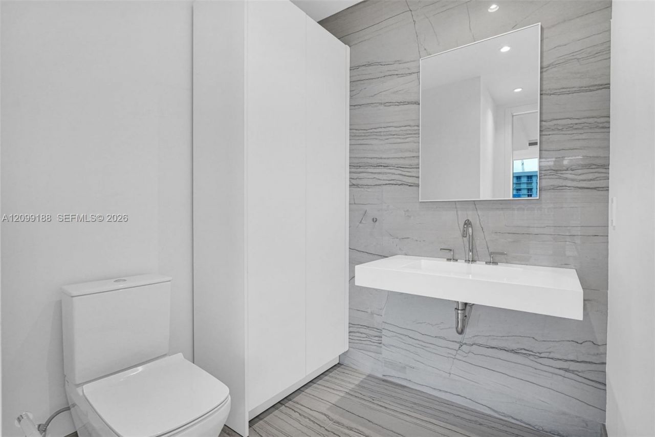 8701 Collins Ave , Unit 603, Miami Beach, FL 33154 Photo
