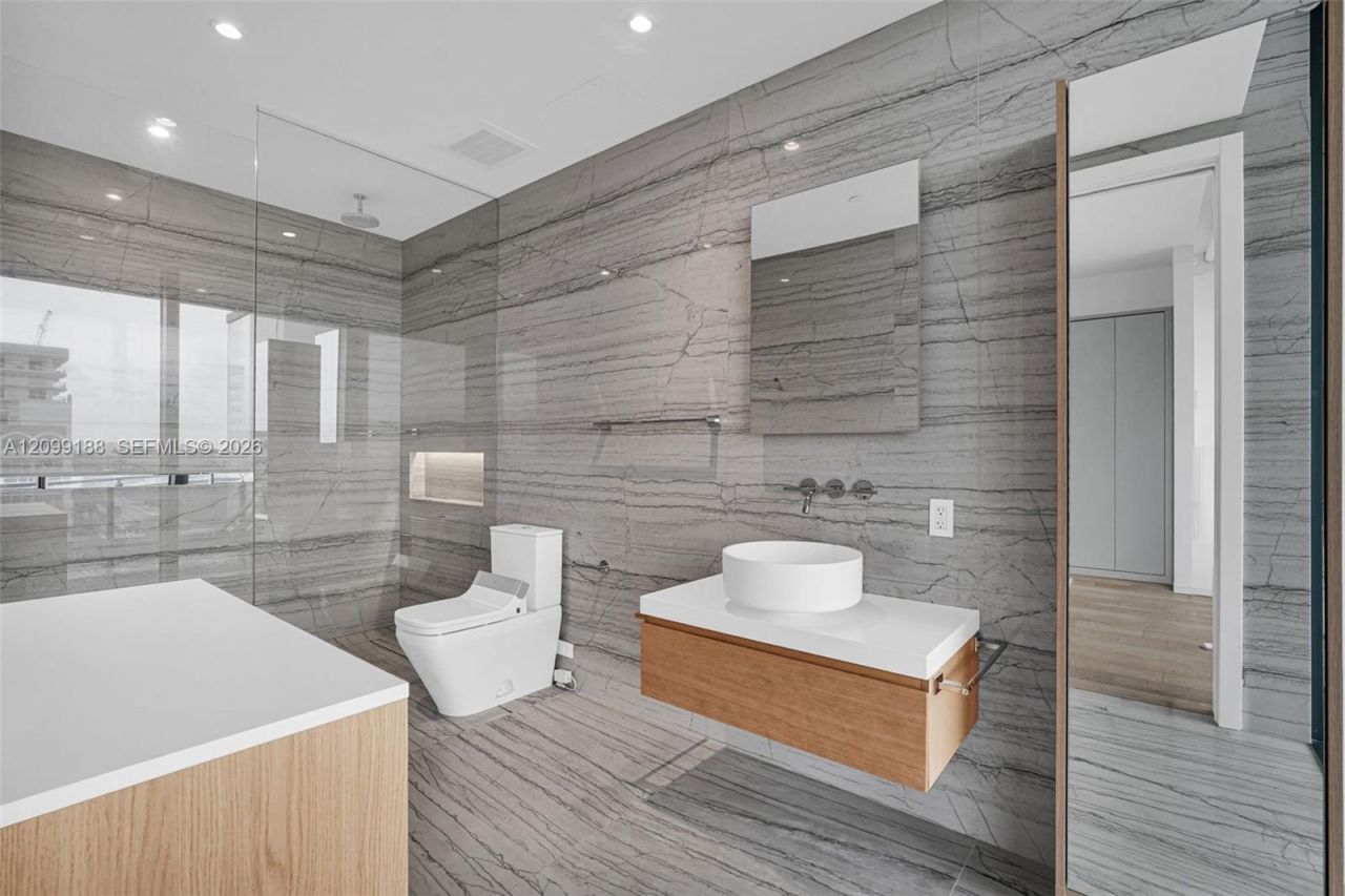 8701 Collins Ave , Unit 603, Miami Beach, FL 33154 Photo